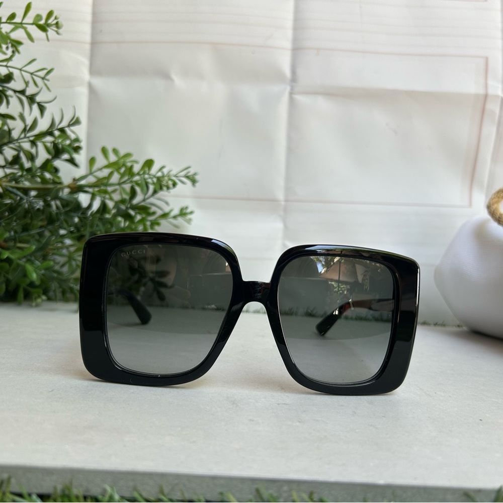 Gucci GG1314S  Sunglasses, Black/Grey Shaded,
55/19/140, Black/Grey/Gold Logo - Picture 7 of 16